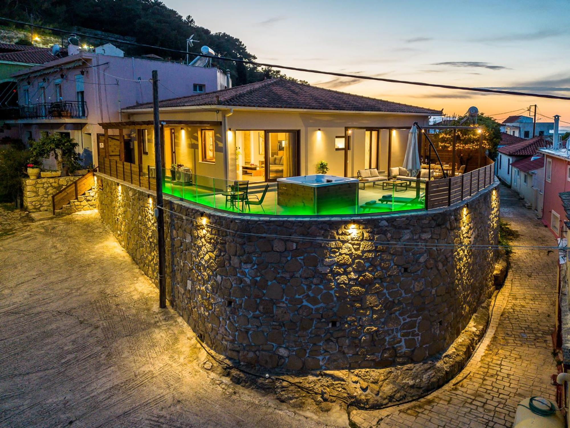 Strada Castello *